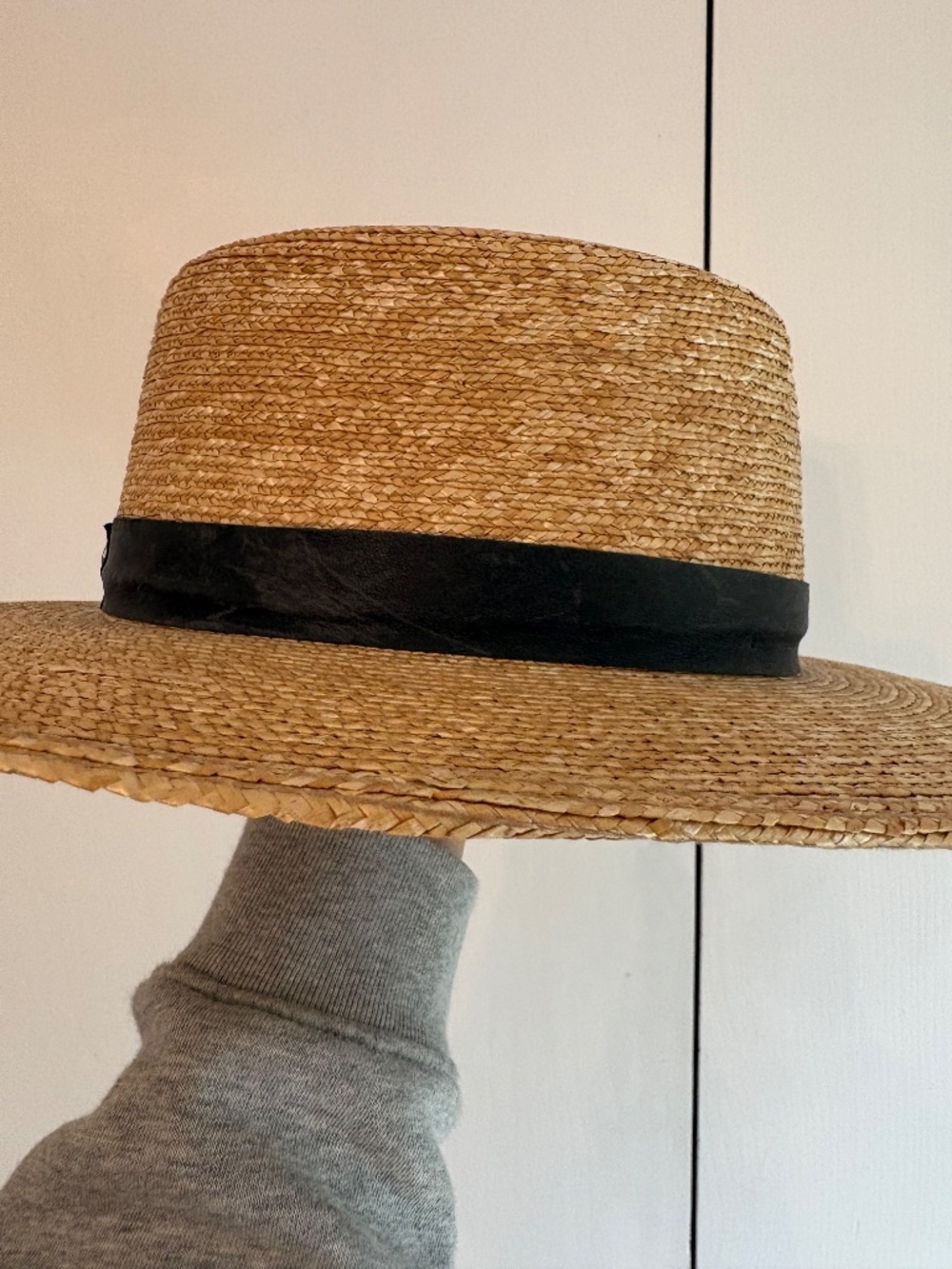 Janessa Leone hat - Picture 5 of 7